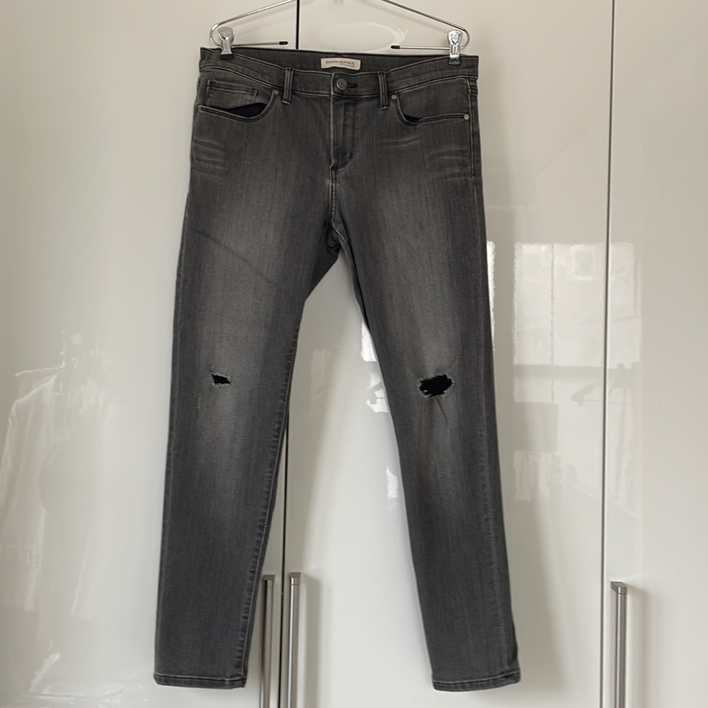 Banana Republic Women’s Skinny Distress Jeans Color-Gray Size-31P